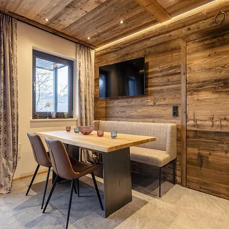 Chic In The Tennengebirge With Infinity Pool * Sankt Martin am Tennengebirge