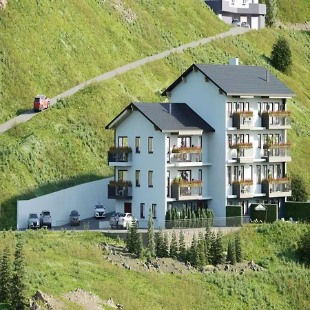 Chic In The Tennengebirge With Infinity Pool *
