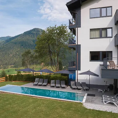Chic In The Tennengebirge With Infinity Pool *