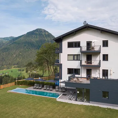 Chic In The Tennengebirge With Infinity Pool Sankt Martin am Tennengebirge